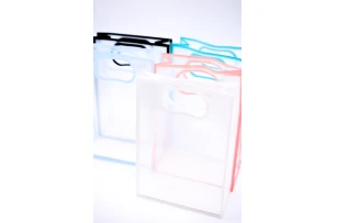 pungi cadou 22x30x11cm set.12buc.00112