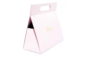 cutii p-u cadou 28x13x27cm buc.00087
